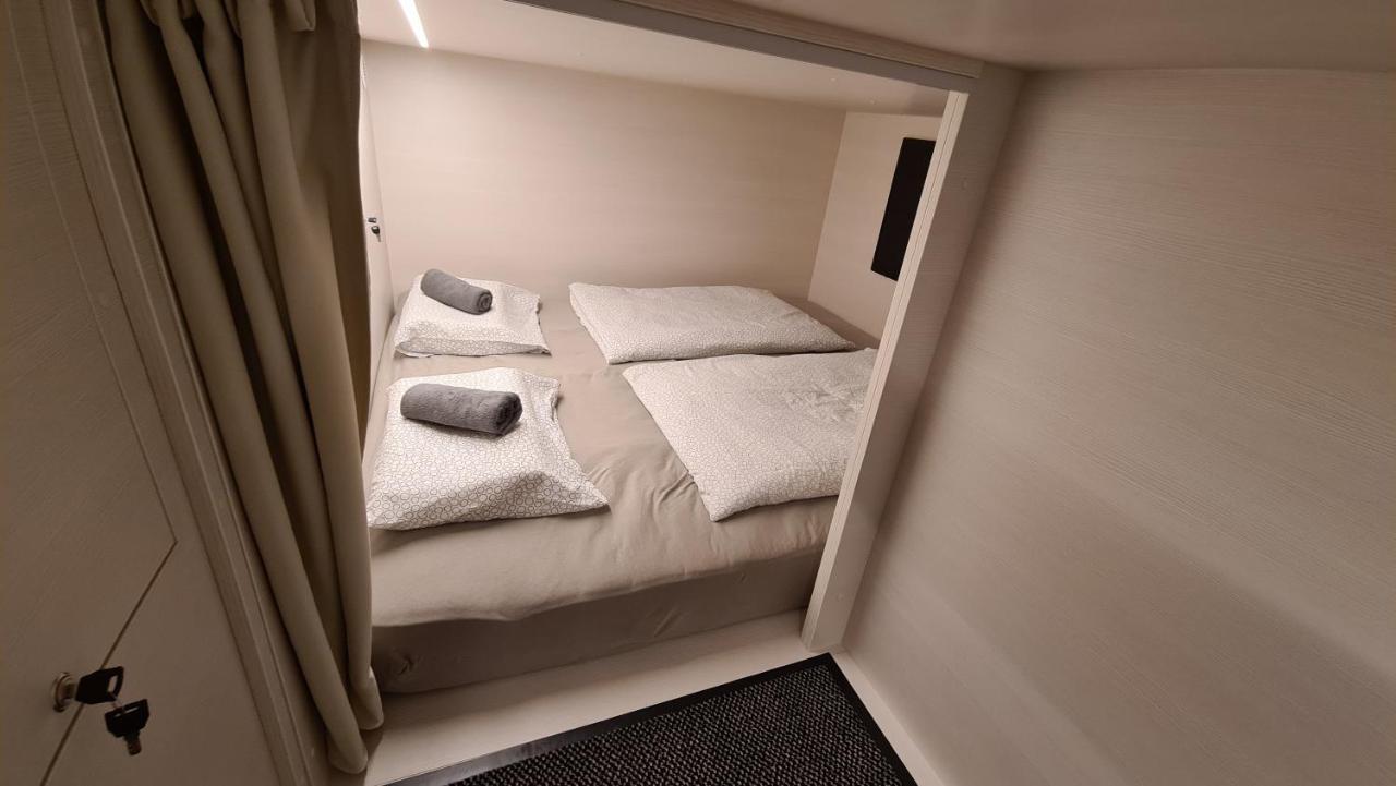 Cabin Hostel Ljubljana Extérieur photo