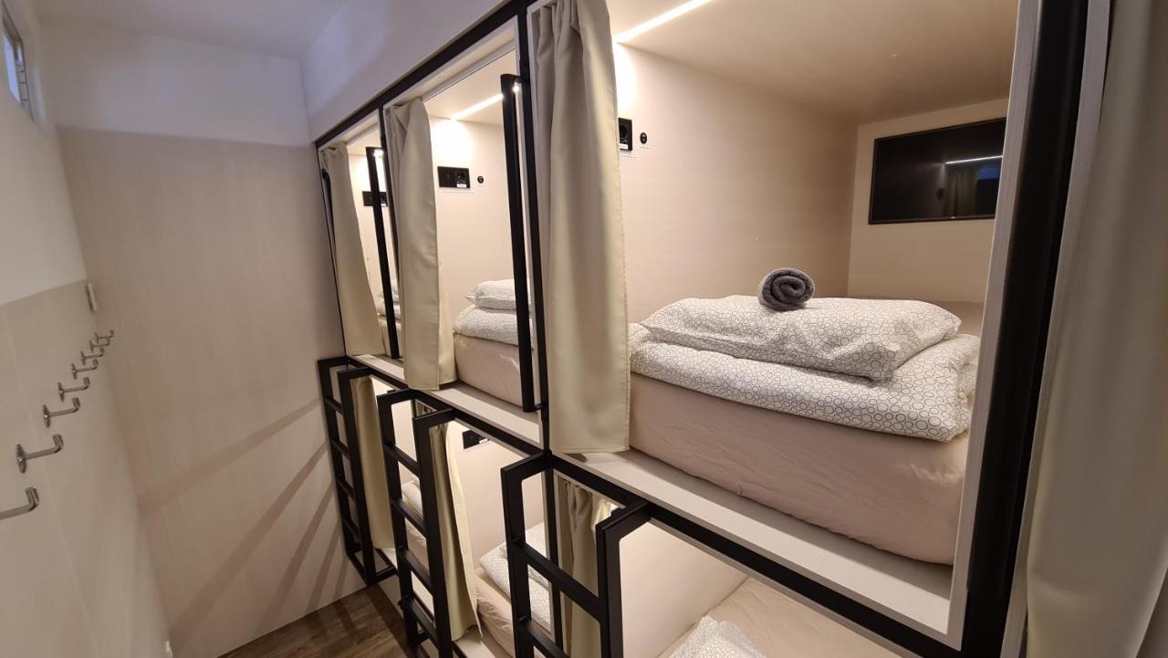 Cabin Hostel Ljubljana Extérieur photo