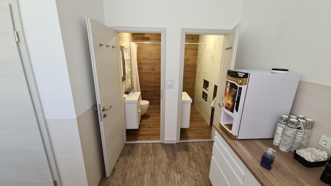 Cabin Hostel Ljubljana Extérieur photo